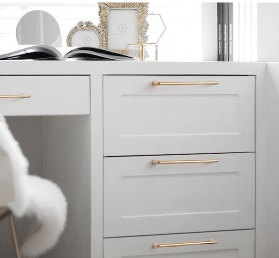 Trendy Bedroom Drawer Handles for a Contemporary Look